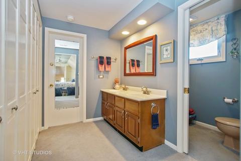 936 Cedar Ln, Northbrook, IL 60062 photo 10