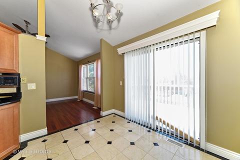 1064 Clover Hill Ln, Elgin, IL 60120 photo 5