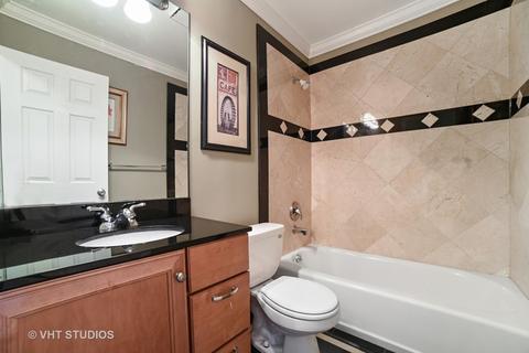 1064 Clover Hill Ln, Elgin, IL 60120 photo 9