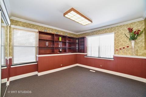 1064 Clover Hill Ln, Elgin, IL 60120 photo 8