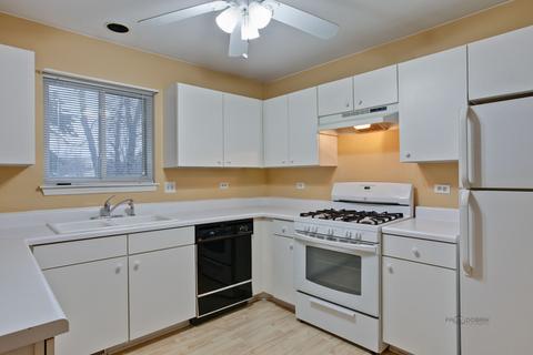 6858 Hampton Cir, Gurnee, IL 60031 photo 11