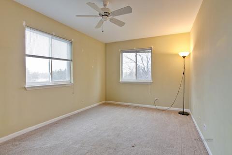6858 Hampton Cir, Gurnee, IL 60031 photo 14
