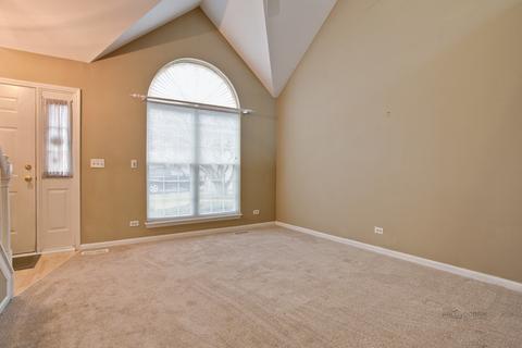 6858 Hampton Cir, Gurnee, IL 60031 photo 6