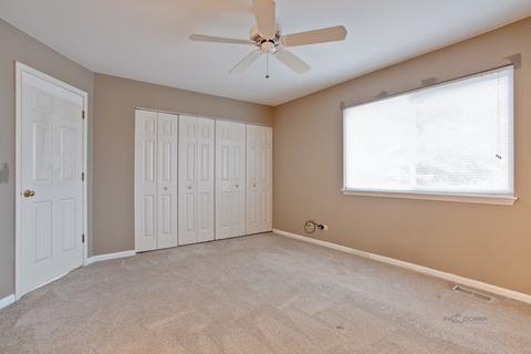 6858 Hampton Cir, Gurnee, IL 60031 photo 17