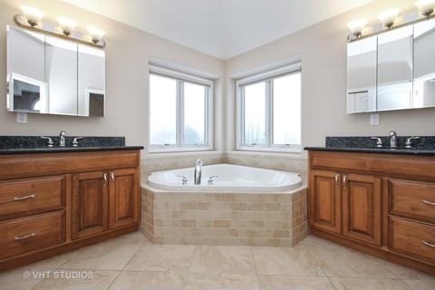 2961 Stone Ridge Dr, Kankakee, IL 60901 photo 9