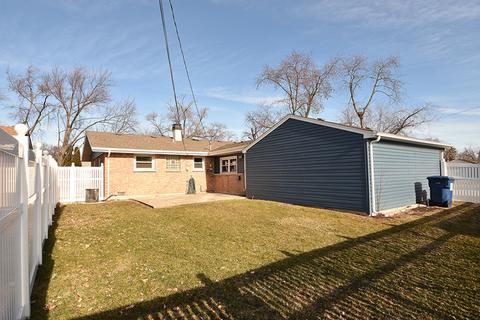 7023 Dover St, Bridgeview, IL 60455 photo 16