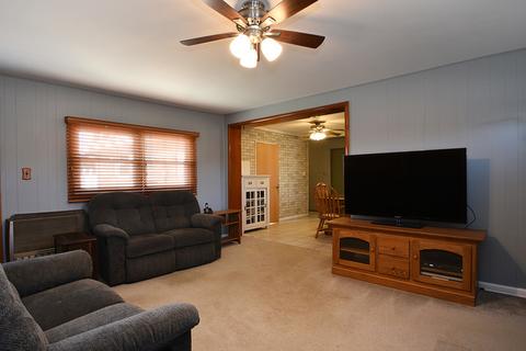 7023 Dover St, Bridgeview, IL 60455 photo 10