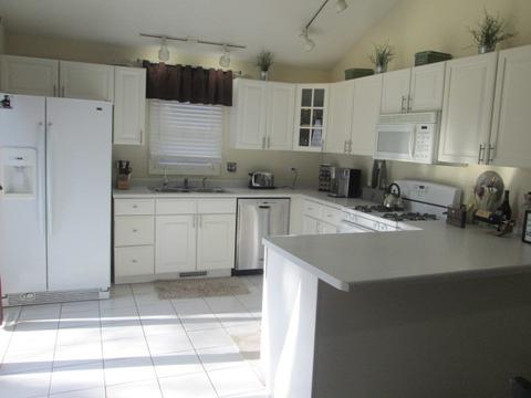 28 W 31st St, Steger, IL 60475 photo 2