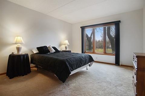 1591 E Thacker St #202, Des Plaines, IL 60016 photo 9