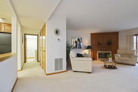 1591 E Thacker St #202, Des Plaines, IL 60016 photo 8