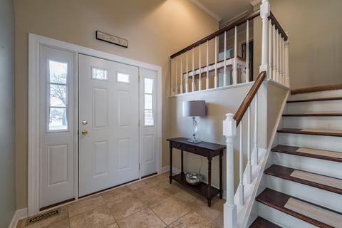 633 Alchester Dr, Wheaton, IL 60189 photo 3