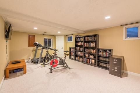 633 Alchester Dr, Wheaton, IL 60189 photo 17