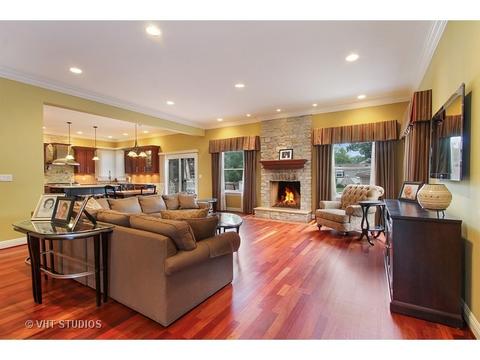 2282 Westview Dr, Des Plaines, IL 60018 photo 12