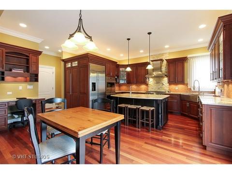 2282 Westview Dr, Des Plaines, IL 60018 photo 7