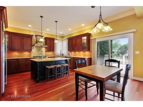 2282 Westview Dr, Des Plaines, IL 60018 photo 8