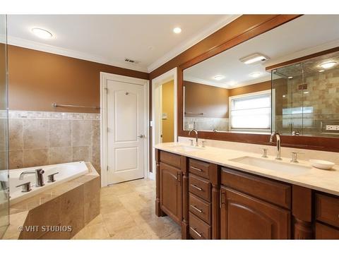 2282 Westview Dr, Des Plaines, IL 60018 photo 17