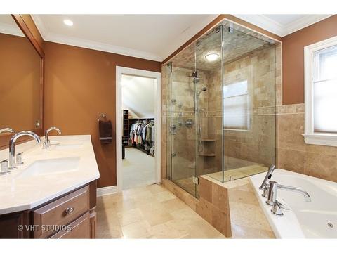 2282 Westview Dr, Des Plaines, IL 60018 photo 18