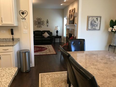 531 Madison Ln, Elgin, IL 60123 photo 16