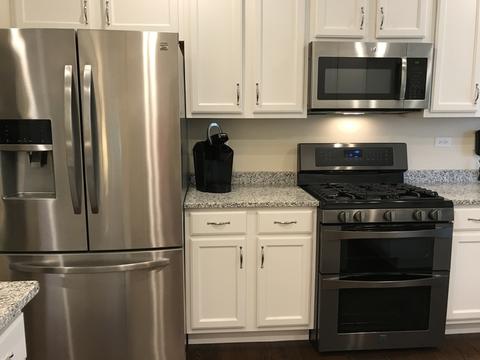 531 Madison Ln, Elgin, IL 60123 photo 14