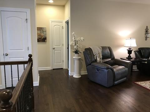 531 Madison Ln, Elgin, IL 60123 photo 9