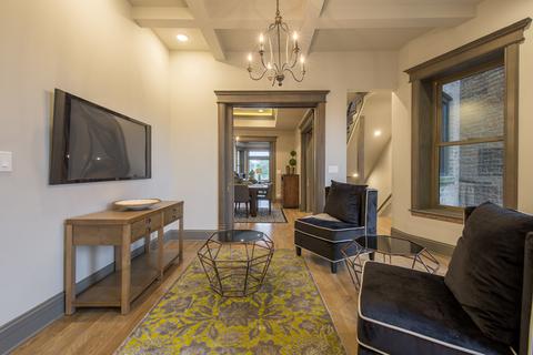 822 E 42nd St, Chicago, IL 60653 photo 13