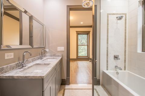 822 E 42nd St, Chicago, IL 60653 photo 25