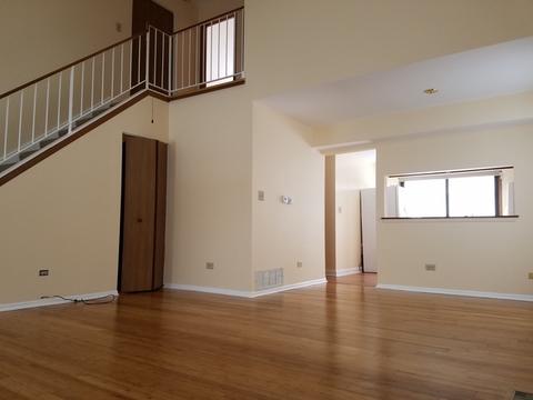 4576 Opal Dr, Hoffman Estates, IL 60192 photo 2