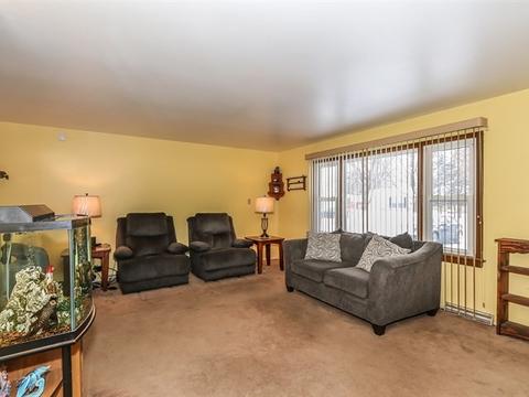 874 Scott Dr, Elgin, IL 60123 photo 4