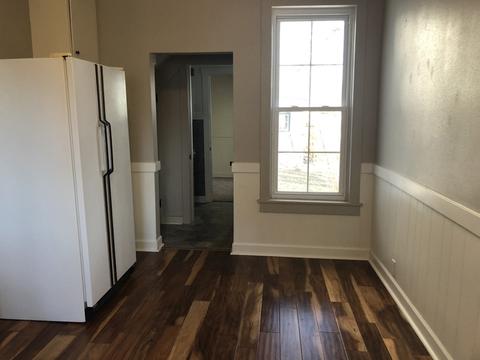 303 S 3rd Ave, Forreston, IL 61030 photo 12