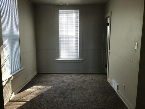 303 S 3rd Ave, Forreston, IL 61030 photo 6