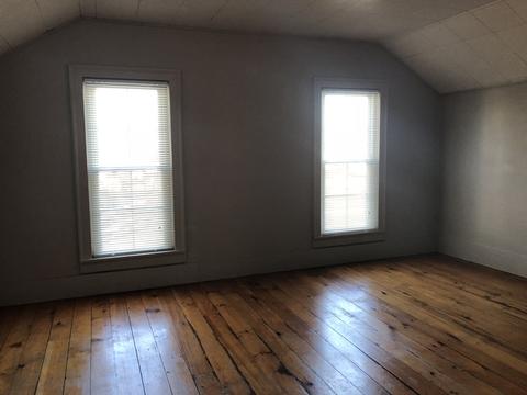 303 S 3rd Ave, Forreston, IL 61030 photo 10