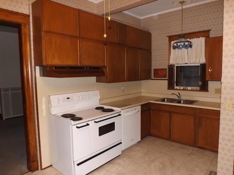 409 E North St, Morris, IL 60450 photo 16