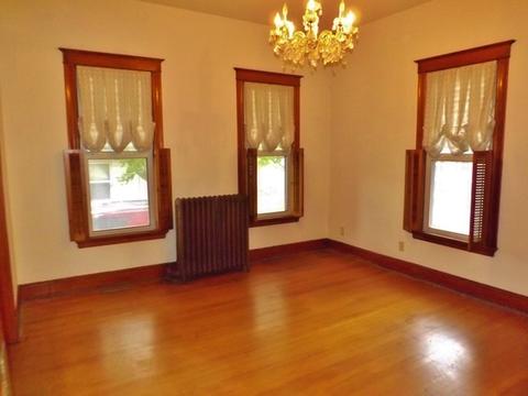 409 E North St, Morris, IL 60450 photo 9
