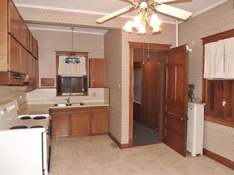 409 E North St, Morris, IL 60450 photo 17