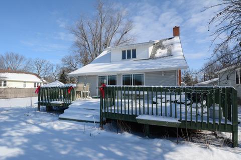 217 N Emerald Dr, Mchenry, IL 60051 photo 1