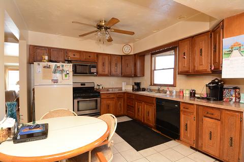217 N Emerald Dr, Mchenry, IL 60051 photo 8