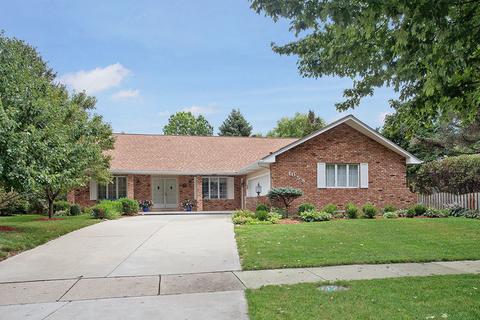 1058 E Gartner Rd, Naperville, IL 60540 photo 2