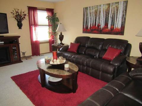 535 Ladysmith Rd, Bartlett, IL 60103 photo 2