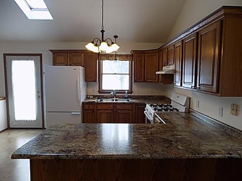 717 E Glover St, Ottawa, IL 61350 photo 6