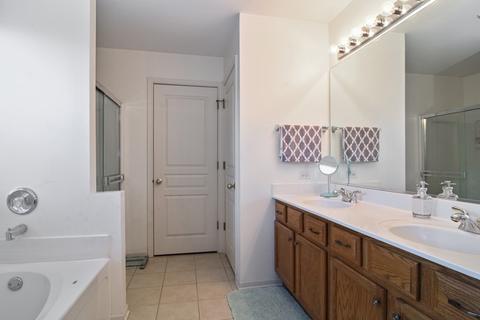 12 Parkside Ct, Algonquin, IL 60102 photo 8