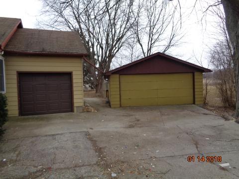 411 W Main St, Capron, IL 61012 photo 2