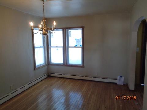 411 W Main St, Capron, IL 61012 photo 9