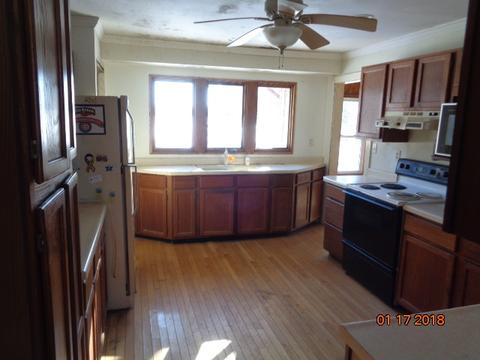 411 W Main St, Capron, IL 61012 photo 6