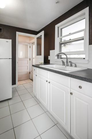 828 Monroe Dr, Freeport, IL 61032 photo 9