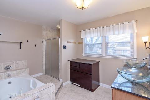 165 Mockingbird Ln, Wheeling, IL 60090 photo 9