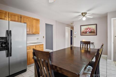 1168 S 4th St S, Aurora, IL 60505 photo 5