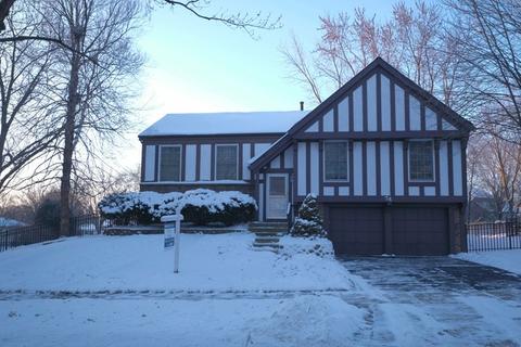 74 Foxcroft Rd, Naperville, IL 60565 photo 1