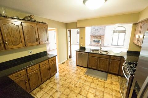 74 Foxcroft Rd, Naperville, IL 60565 photo 8
