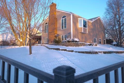 74 Foxcroft Rd, Naperville, IL 60565 photo 2