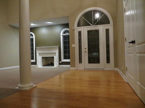 2403 Moore Ct, Naperville, IL 60564 photo 2